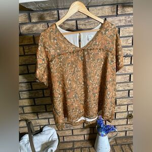 ‎Versona tan top vneck